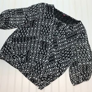 Vince Camuto black and white wrap front top S